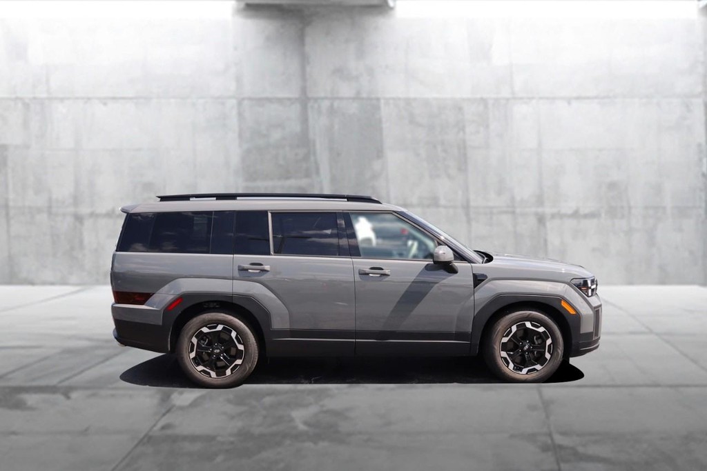 Hyundai Santa Fe Vehicle Image 05