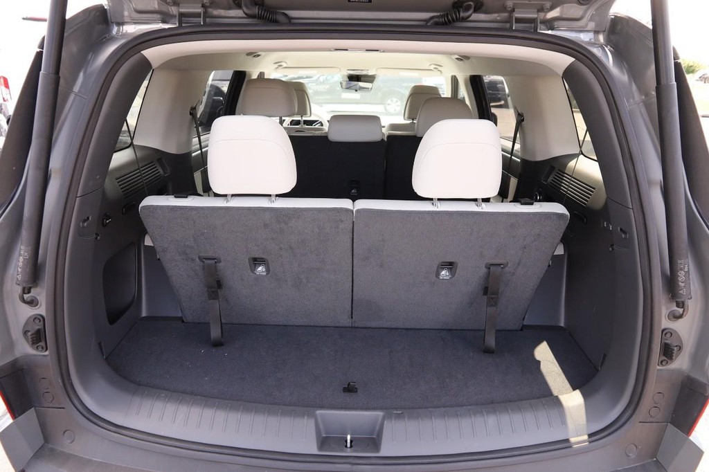 Hyundai Santa Fe Vehicle Image 08