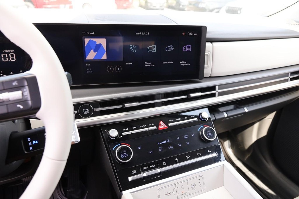 Hyundai Santa Fe Vehicle Image 18