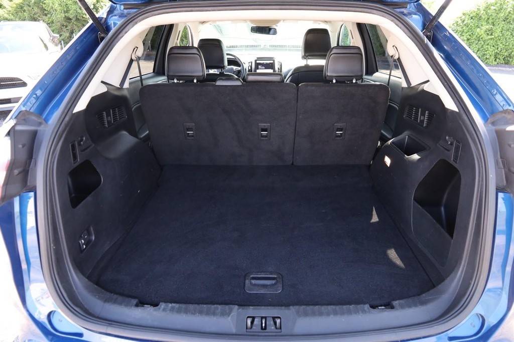 Ford Edge Vehicle Full-screen Gallery Image 7