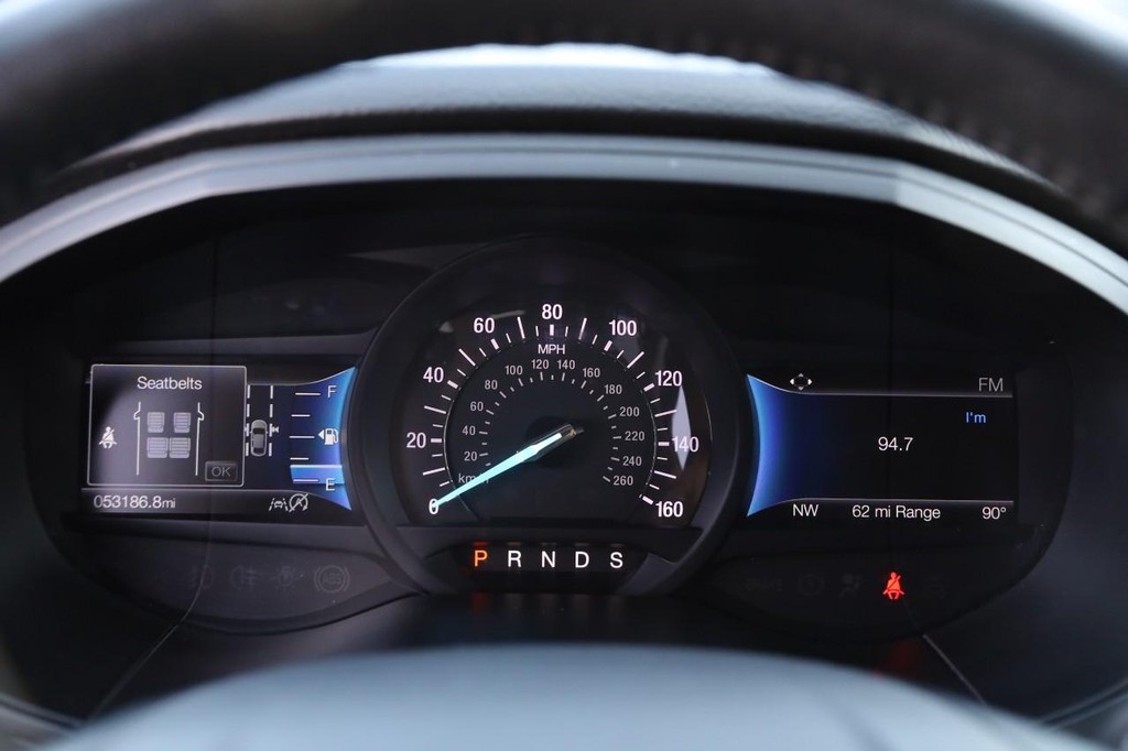 Ford Edge Vehicle Full-screen Gallery Image 13