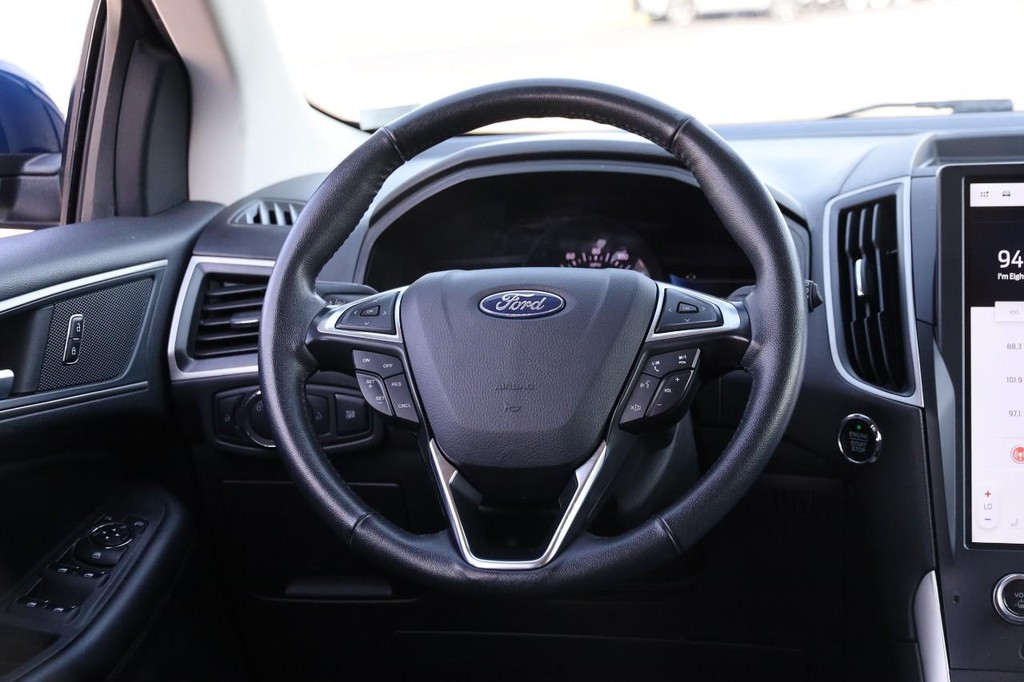 Ford Edge Vehicle Full-screen Gallery Image 23