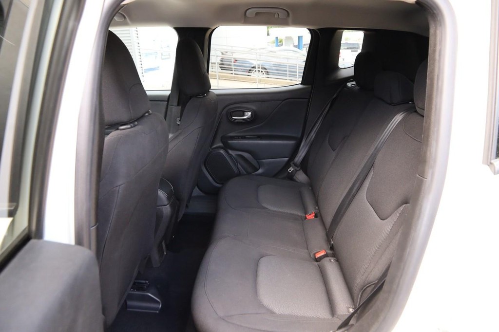 Jeep Renegade Vehicle Image 09