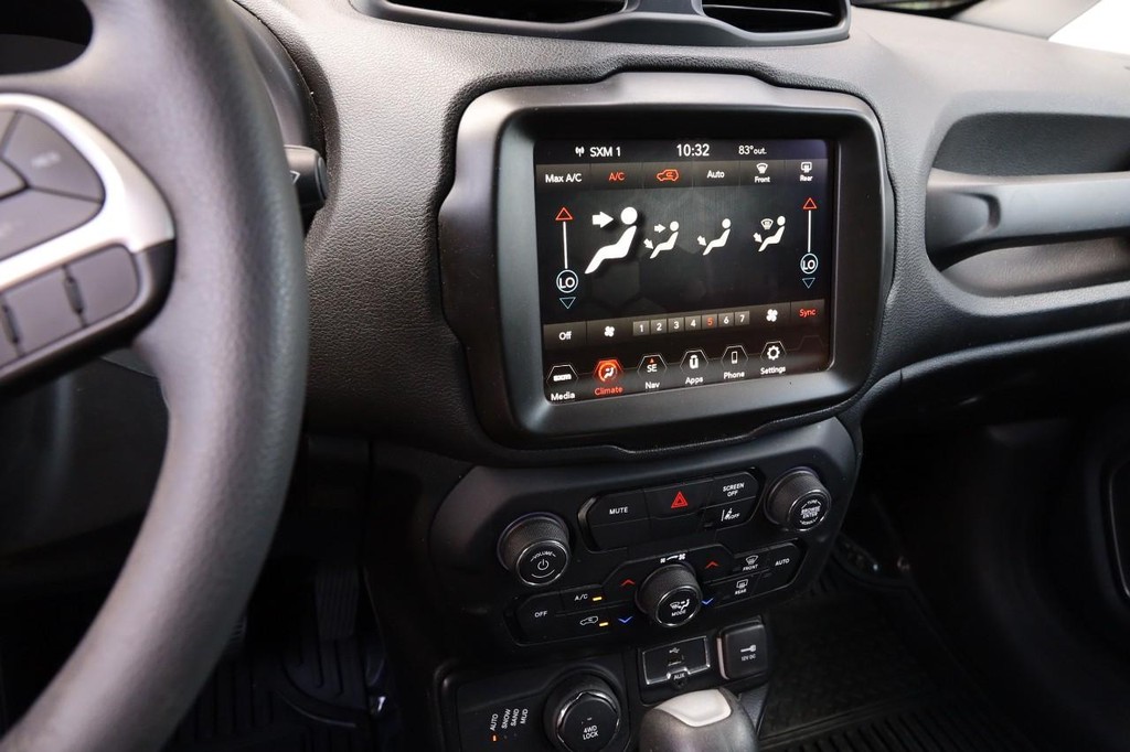 Jeep Renegade Vehicle Image 15