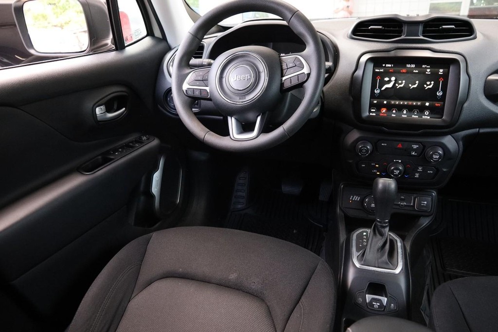 Jeep Renegade Vehicle Image 23