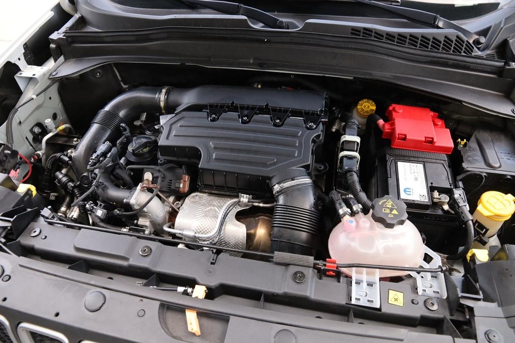 Jeep Renegade Vehicle Image 28