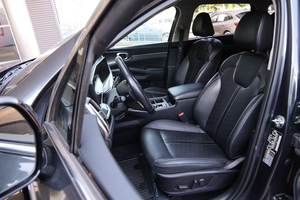 Kia Sorento Vehicle Image 09