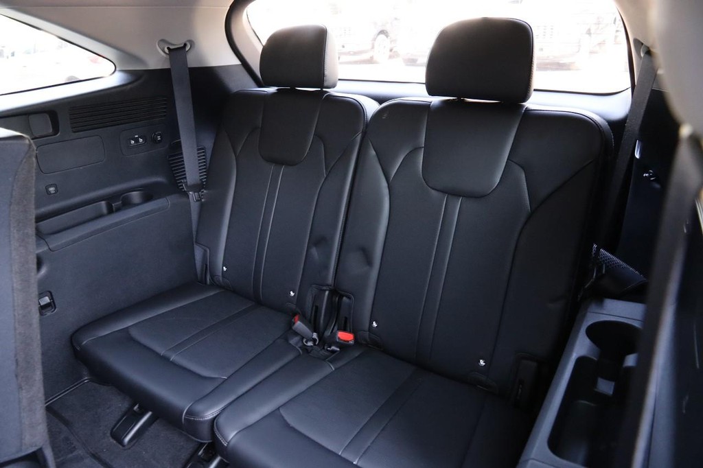 Kia Sorento Vehicle Image 11