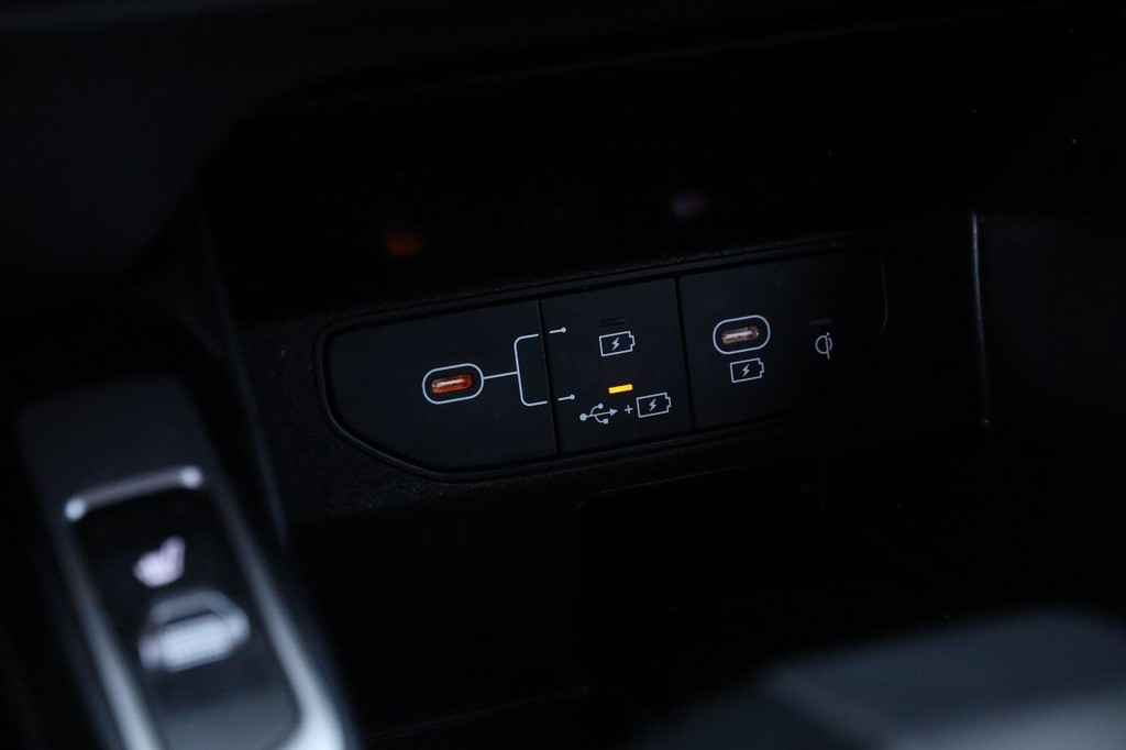 Kia Sorento Vehicle Image 21