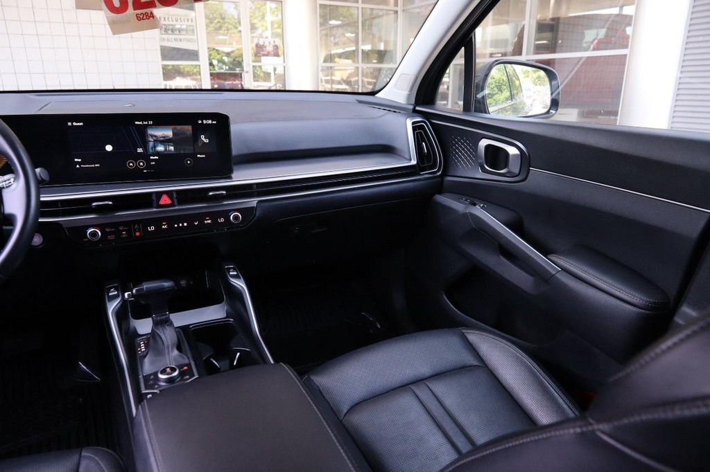 Kia Sorento Vehicle Image 29