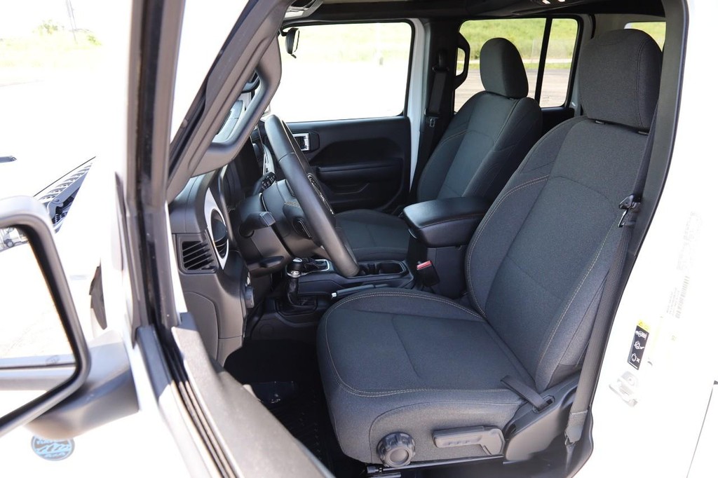 Jeep Wrangler 4xe Vehicle Full-screen Gallery Image 8