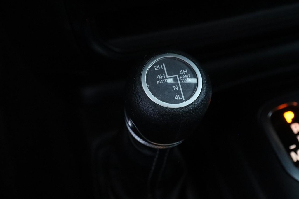 Jeep Wrangler 4xe Vehicle Full-screen Gallery Image 18
