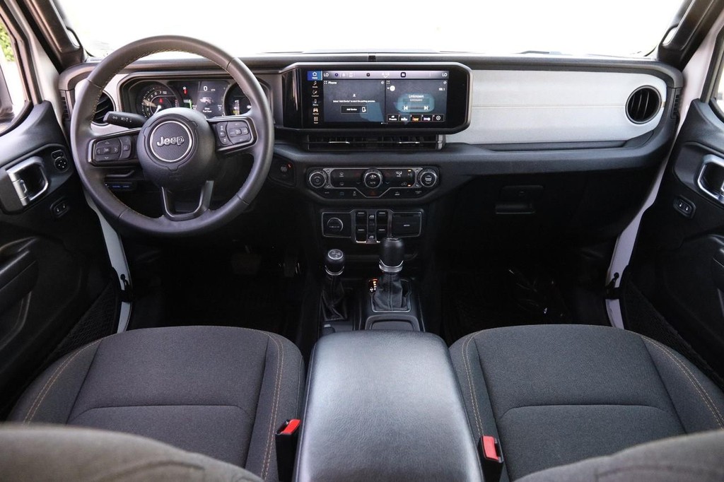 Jeep Wrangler 4xe Vehicle Full-screen Gallery Image 20