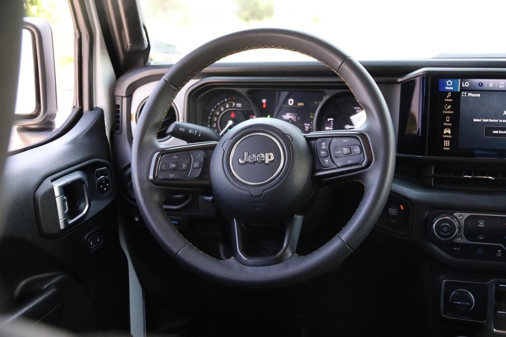 Jeep Wrangler 4xe Vehicle Full-screen Gallery Image 22