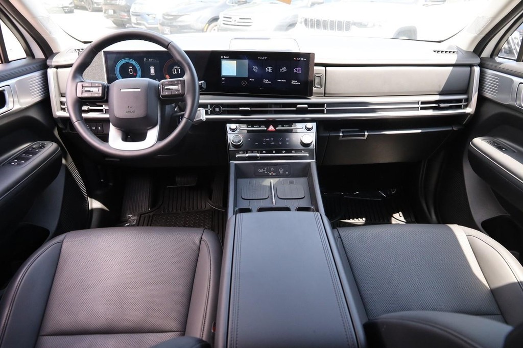 Hyundai Santa Fe Vehicle Image 23