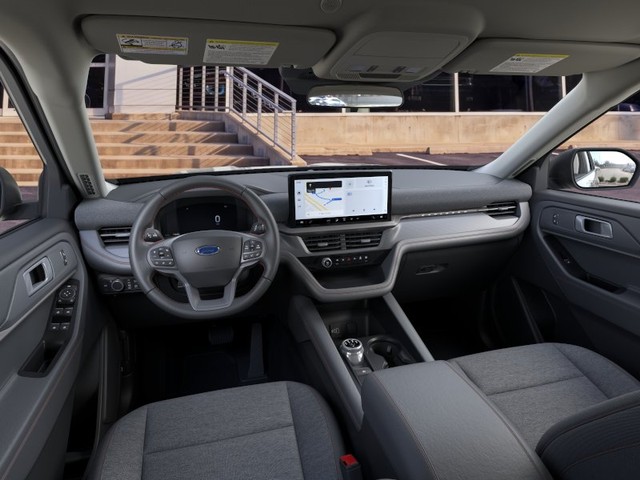 Ford Explorer Vehicle Image 09