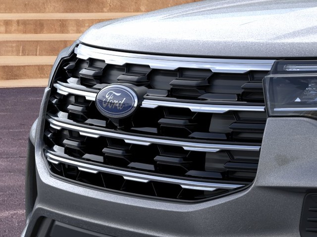 Ford Explorer Vehicle Image 17