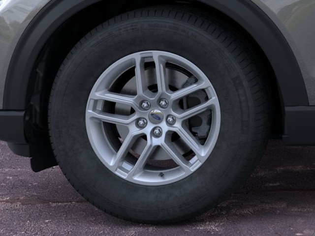 Ford Explorer Vehicle Image 19