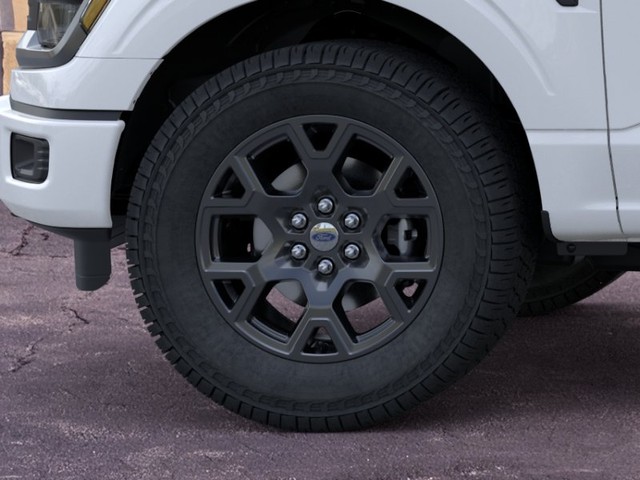 Ford F-150 Vehicle Full-screen Gallery Image 19