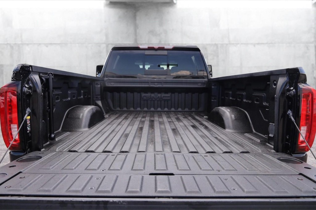 GMC Sierra 2500HD Vehicle Image 07