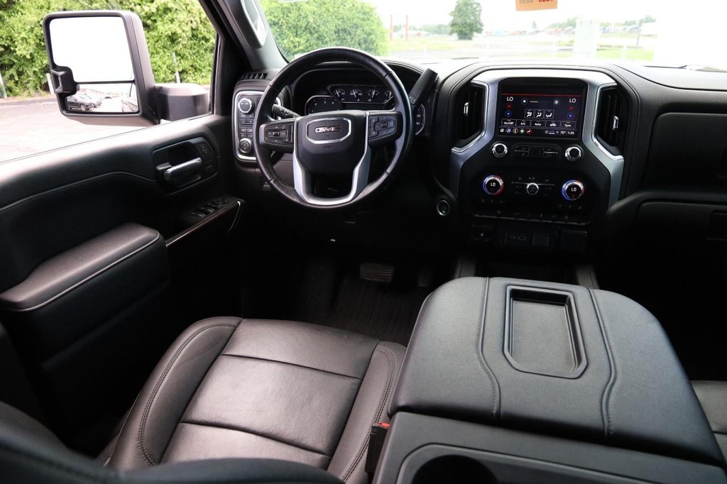 GMC Sierra 2500HD Vehicle Image 22
