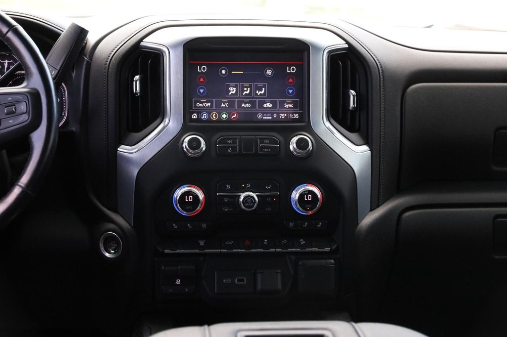 GMC Sierra 2500HD Vehicle Image 24