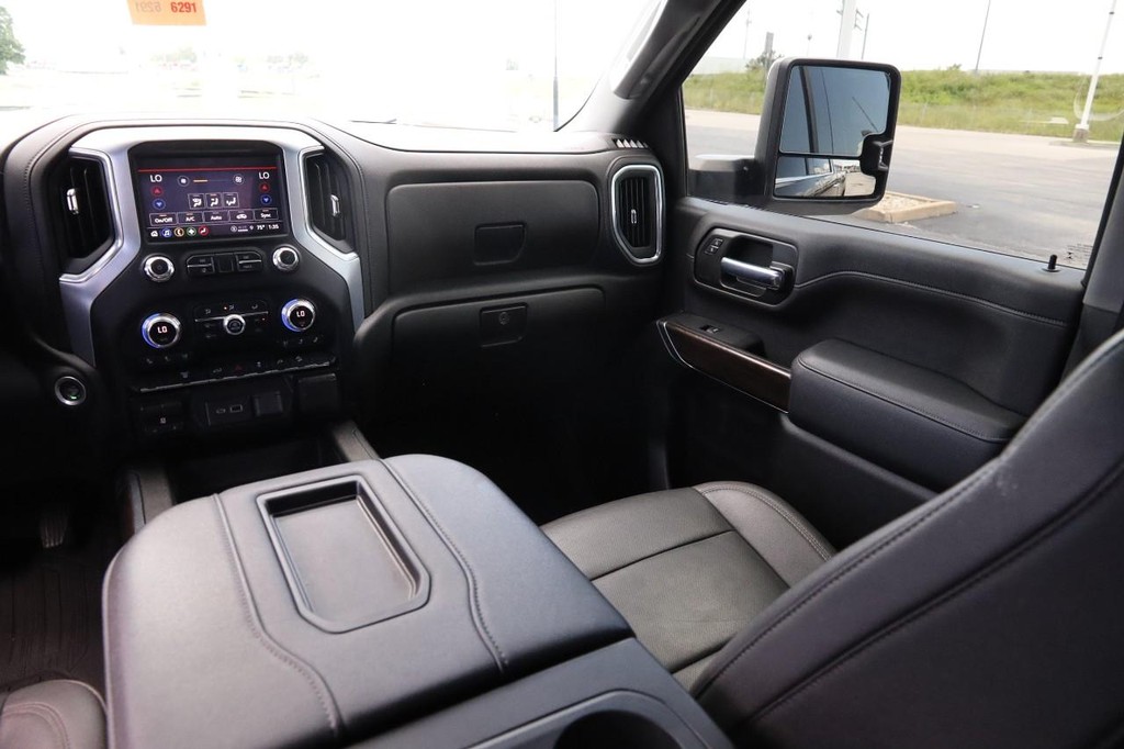GMC Sierra 2500HD Vehicle Image 25