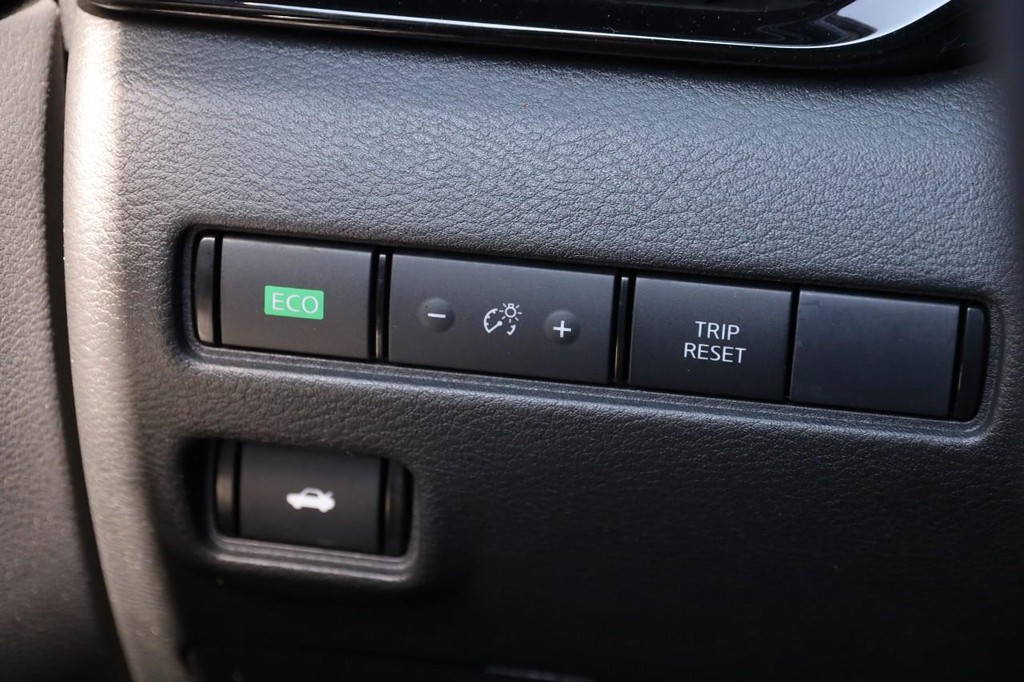 Nissan Sentra Vehicle Image 20