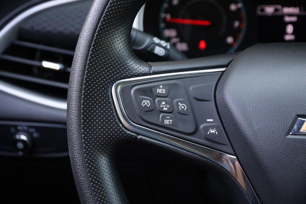 Chevrolet Malibu Vehicle Image 11
