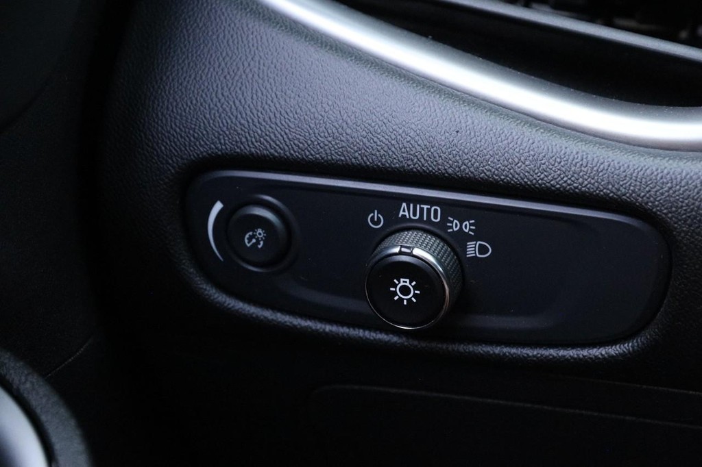 Chevrolet Malibu Vehicle Image 20