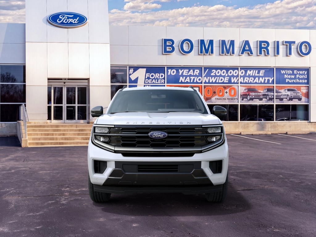 Ford Expedition Max Vehicle Full-screen Gallery Image 3