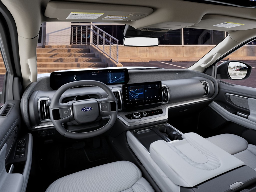 Ford Expedition Max Vehicle Full-screen Gallery Image 9