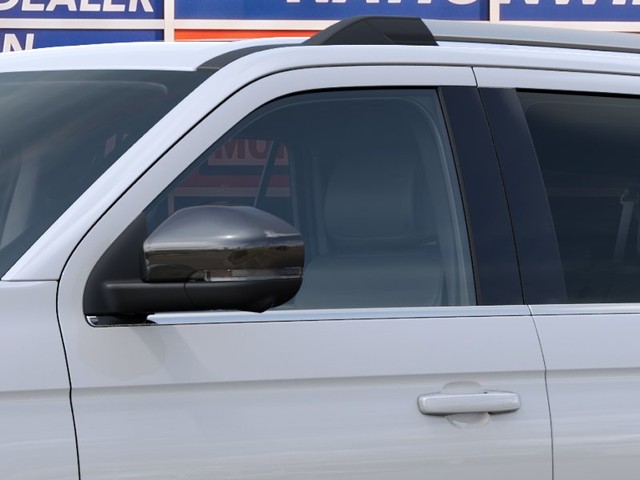 Ford Expedition Max Vehicle Full-screen Gallery Image 20