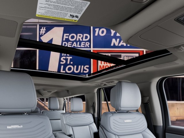 Ford Expedition Max Vehicle Full-screen Gallery Image 22