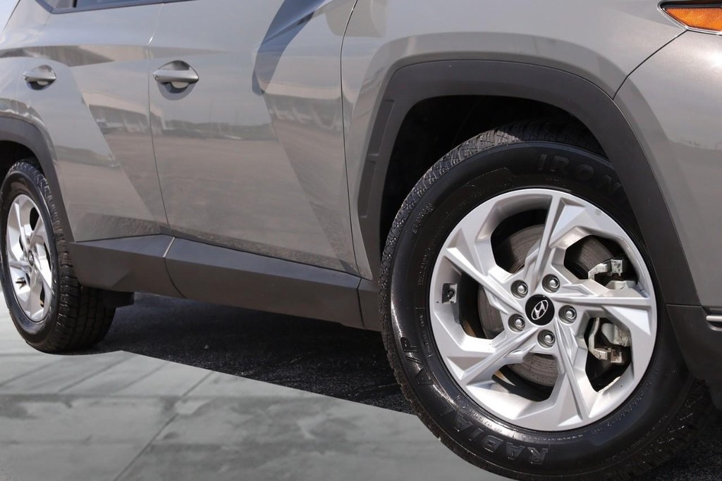 Hyundai Tucson Vehicle Image 03
