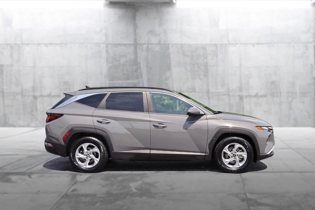 Hyundai Tucson Vehicle Image 05