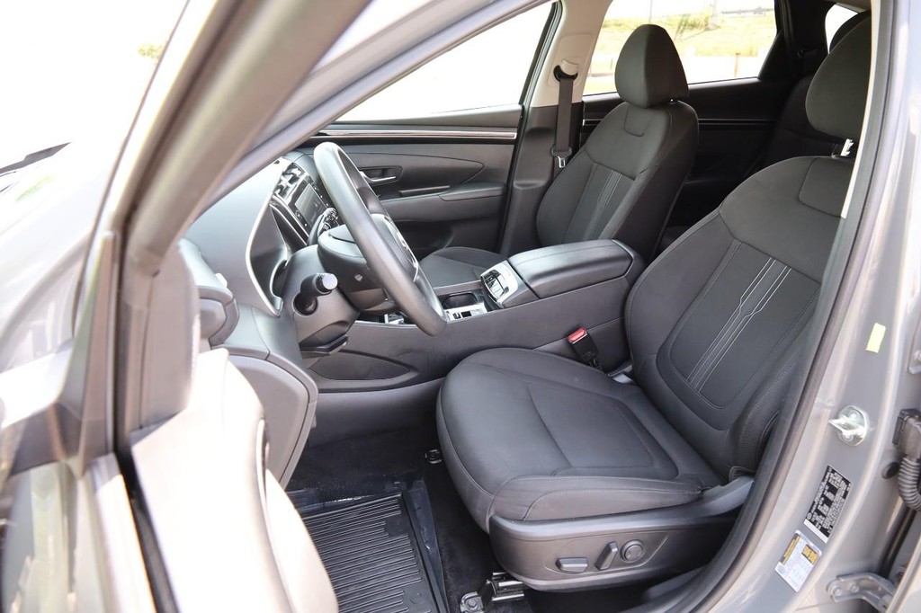 Hyundai Tucson Vehicle Image 09