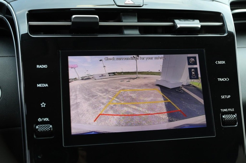 Hyundai Tucson Vehicle Image 18