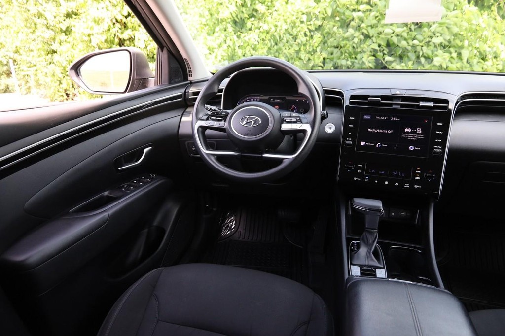 Hyundai Tucson Vehicle Image 24
