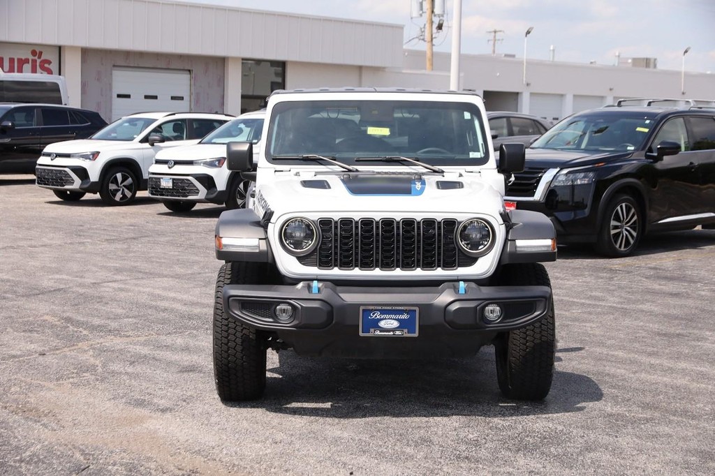 Jeep Wrangler 4xe Vehicle Image 04