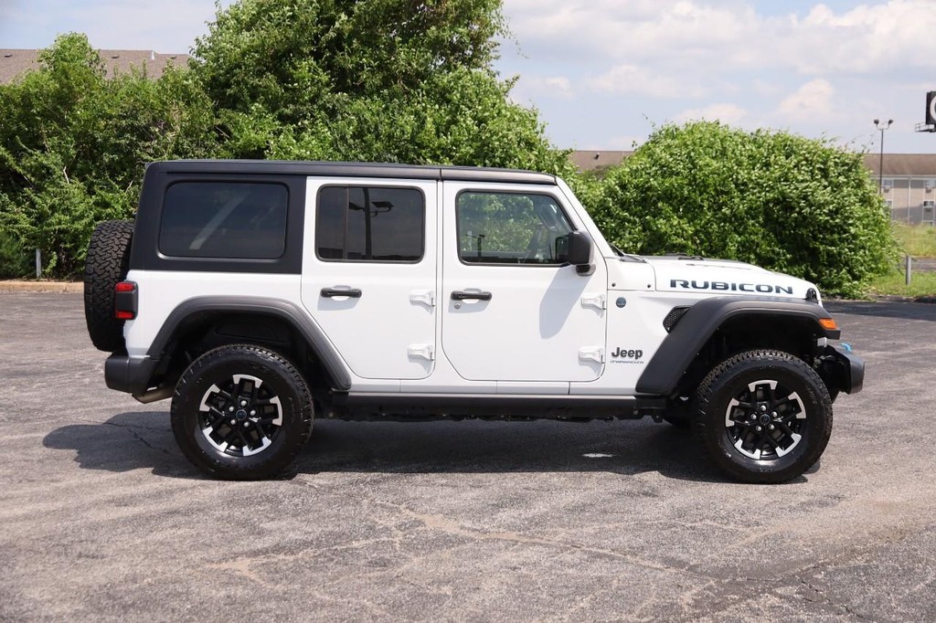 Jeep Wrangler 4xe Vehicle Image 05