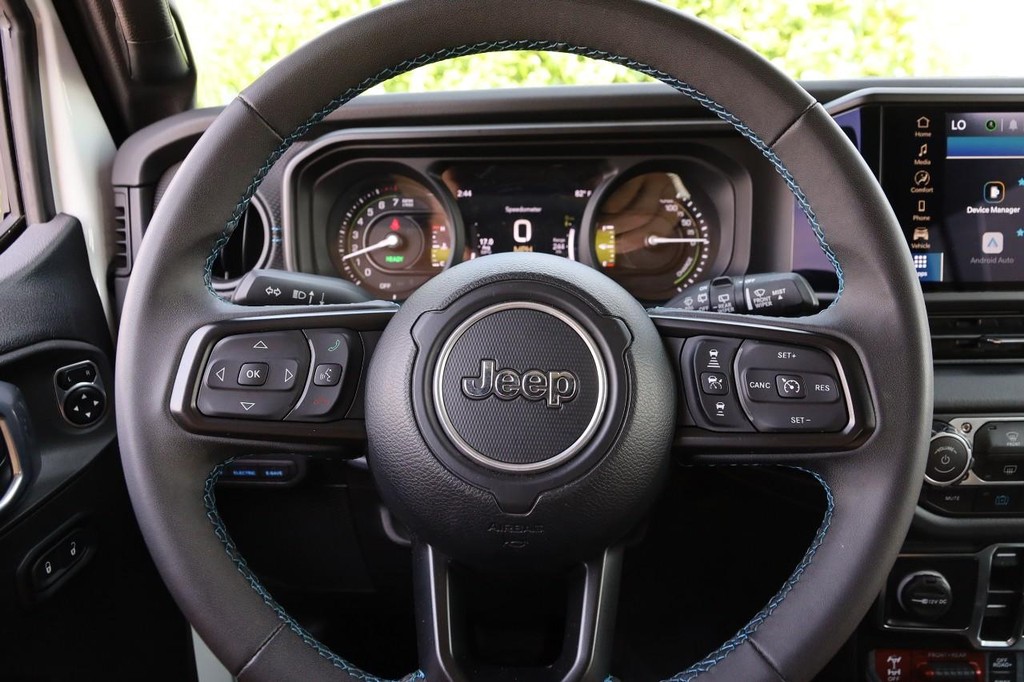 Jeep Wrangler 4xe Vehicle Image 10