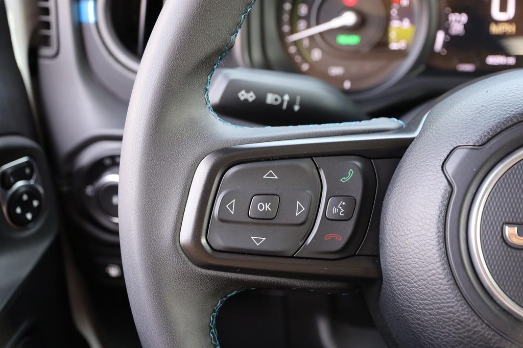 Jeep Wrangler 4xe Vehicle Image 11