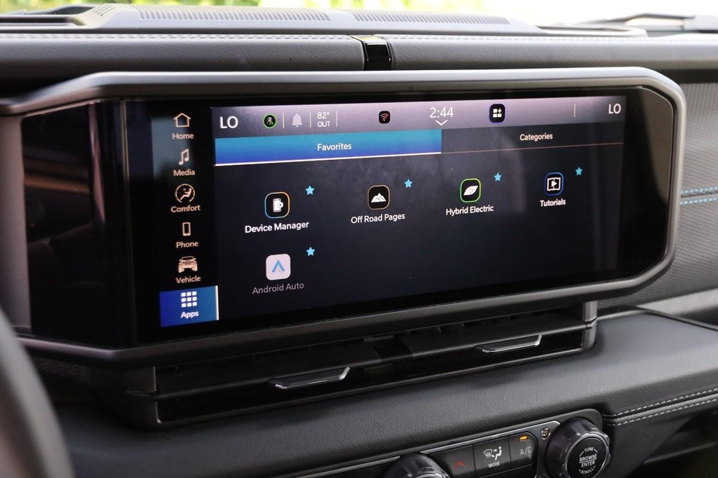 Jeep Wrangler 4xe Vehicle Image 16