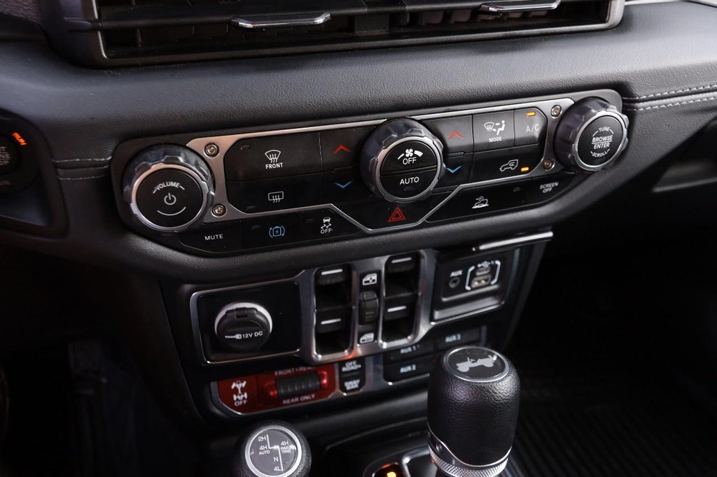 Jeep Wrangler 4xe Vehicle Image 18