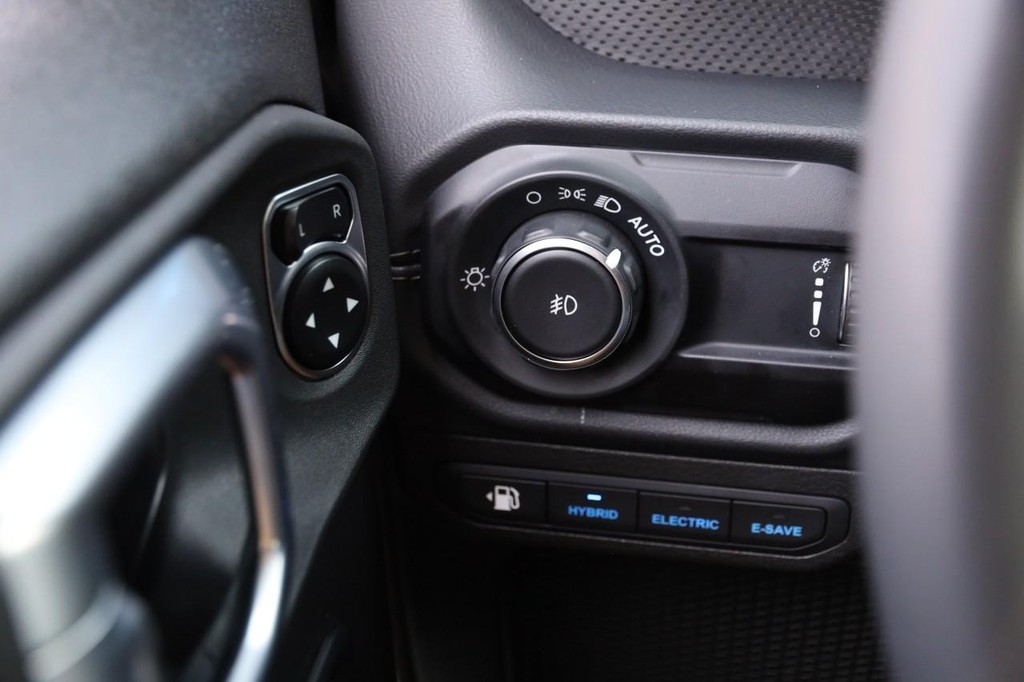 Jeep Wrangler 4xe Vehicle Image 21