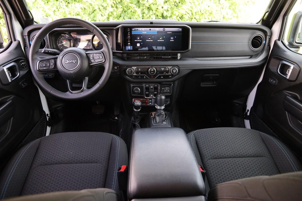 Jeep Wrangler 4xe Vehicle Image 22