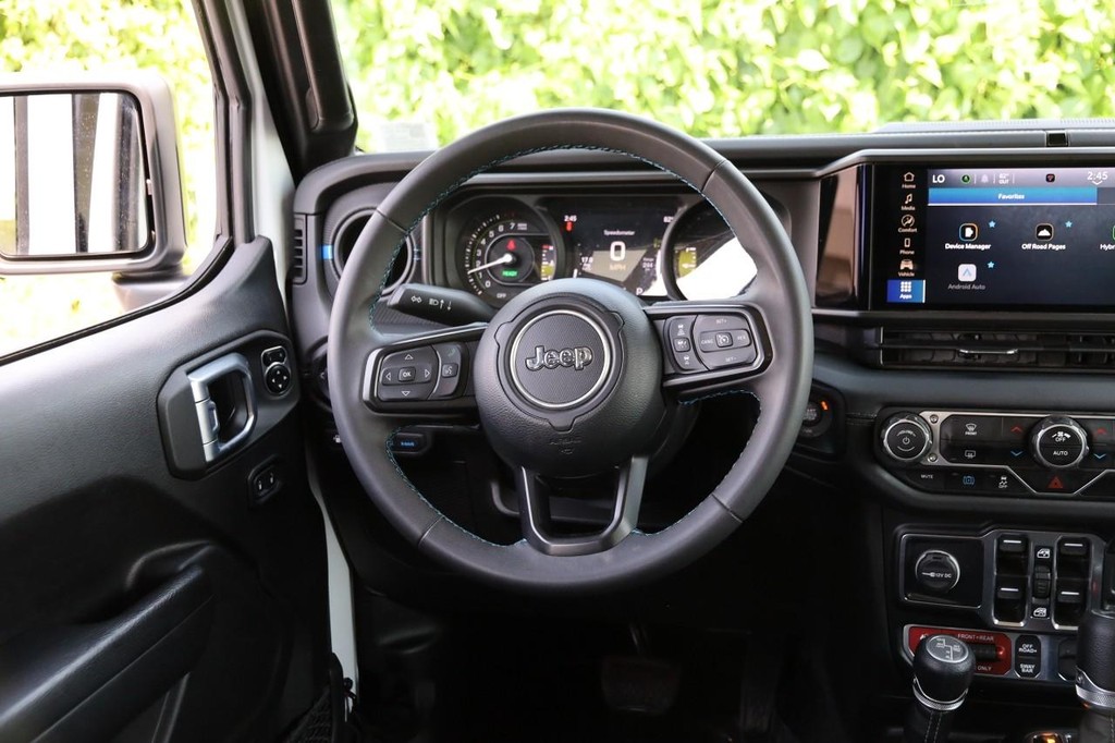Jeep Wrangler 4xe Vehicle Image 24