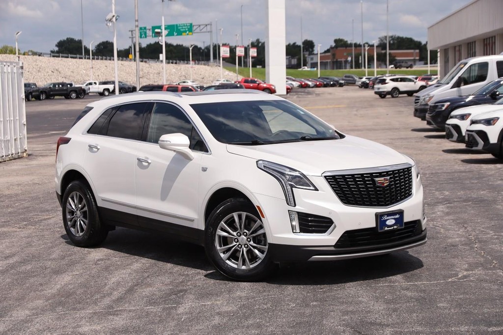 Cadillac XT5 Vehicle Image 02