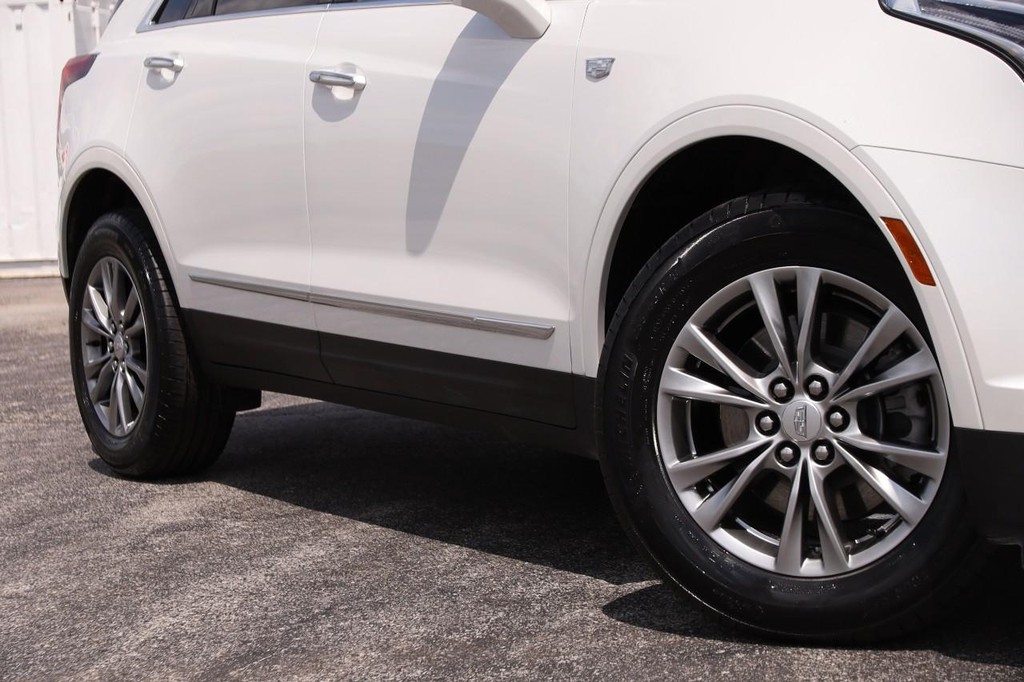 Cadillac XT5 Vehicle Image 03